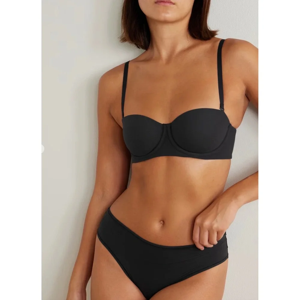 SKIMS Fits Everybody Strapless Bra Onyx Black Style BA BAN 3151 Size 32A